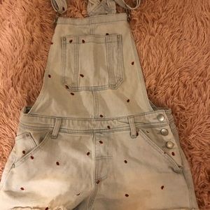 Overall shorts